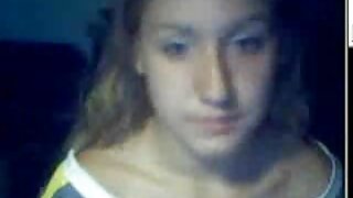 Blowjob nuo blondinės MILF su dideliais papais